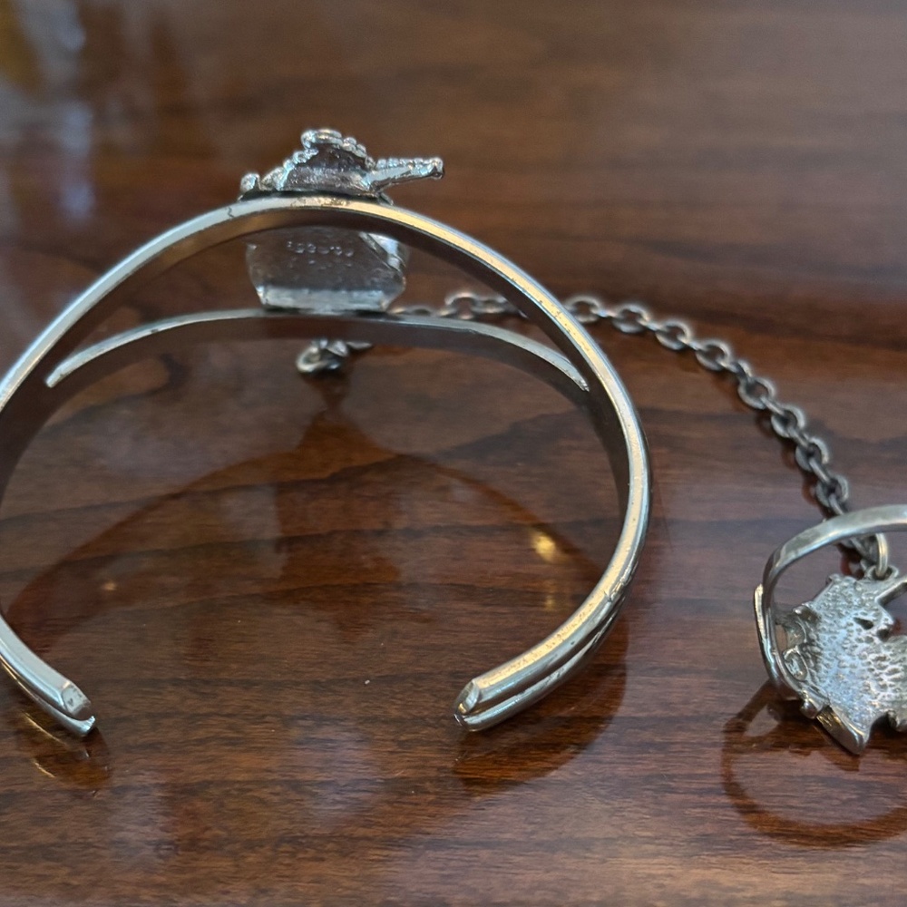 Vintage Unicorn Cuff and Chain Ring Bracelet - Picture 3 of 4